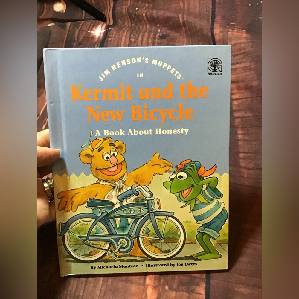 Vintage the muppets kermit and the new bicycle a book about honesty 1992